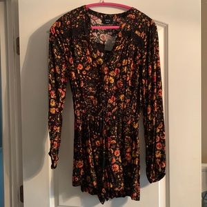 Never worn vici floral romper